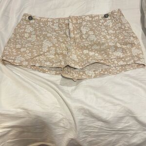 GAP Mid-waist Shorts, 4pairs at 1 price!!!